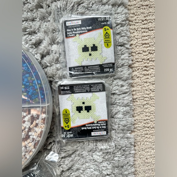 Ultimate melt beads and mixed colors and more - Picture 8 of 12